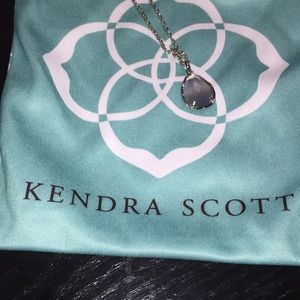 Kendra Scott necklace